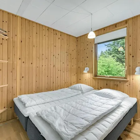 Three-bedroom In Hébergement de vacances *