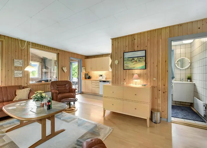 Dom wakacyjny Three-bedroom In