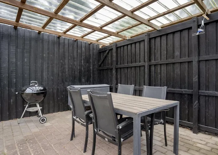 Three-bedroom In Semesterbostad